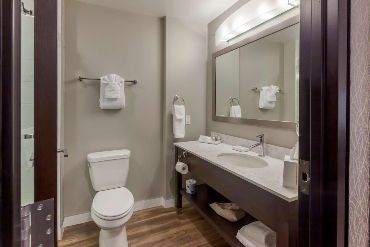 Best Western Premier Northwood Hotel Тимминс Экстерьер фото