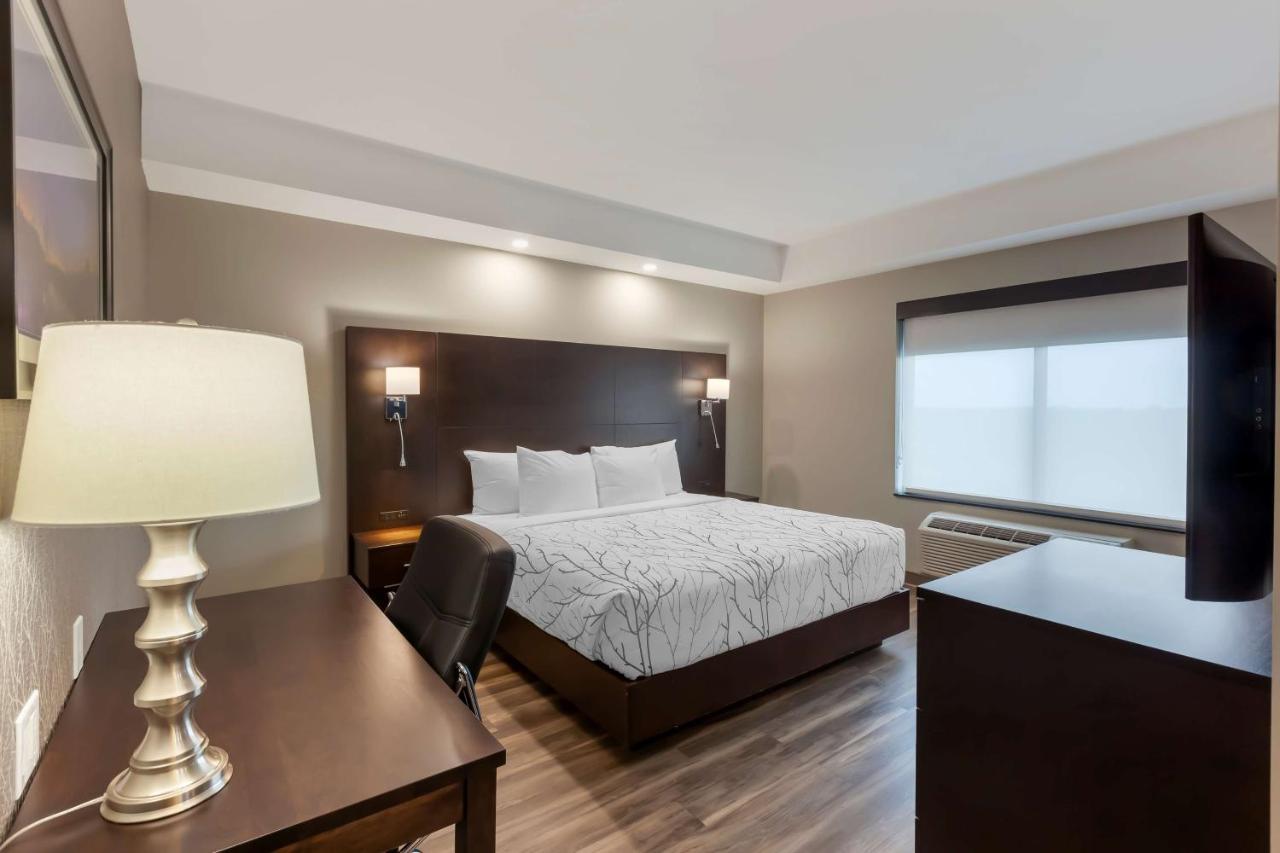 Best Western Premier Northwood Hotel Тимминс Экстерьер фото